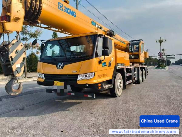 Buy XCMG 25K5D Used Crane / 1
